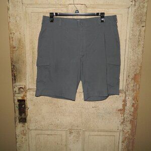 Nike Golf Cargo Shorts Mens Size 38 (R-49)